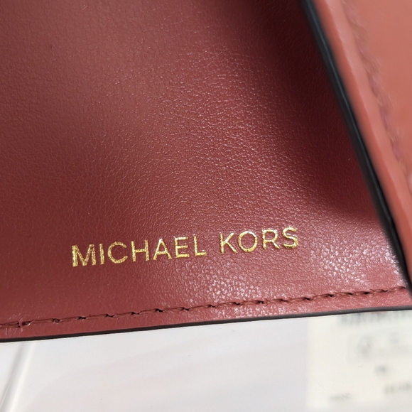 BNWT Michael Kors Jet Set Charm Medium Envelope Trifold Wallet - Picture 10 of 11